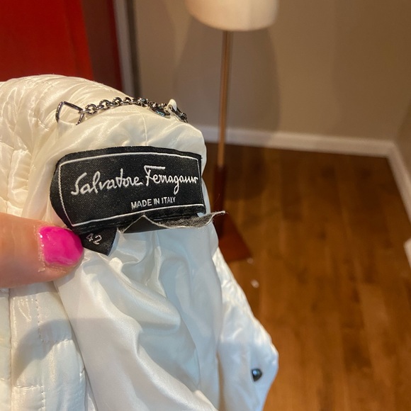 Authentic Salvatore Ferragamo jacket size ITA 42 - Picture 2 of 5